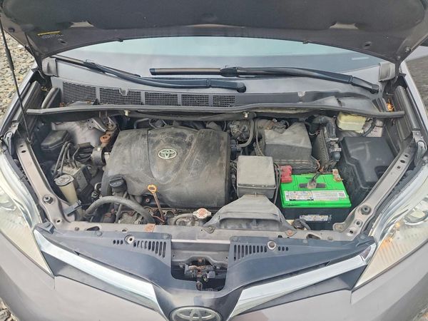 2018 TOYOTA SIENNA LE