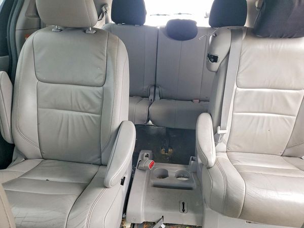 2017 TOYOTA SIENNA