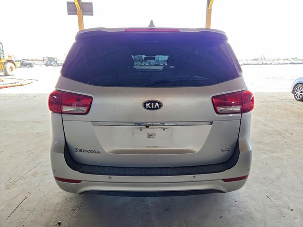 2017 KIA SEDONA LX