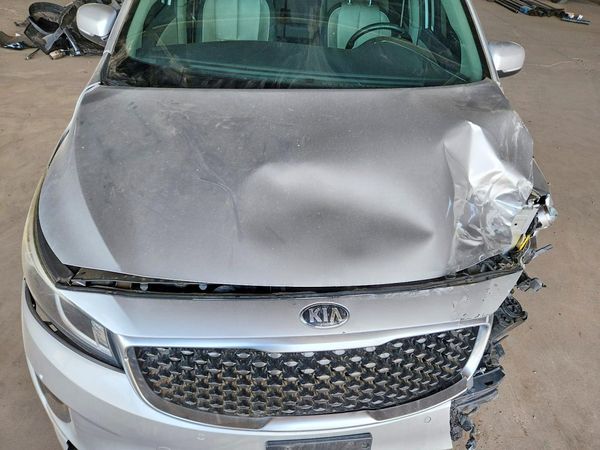 2017 KIA SEDONA LX