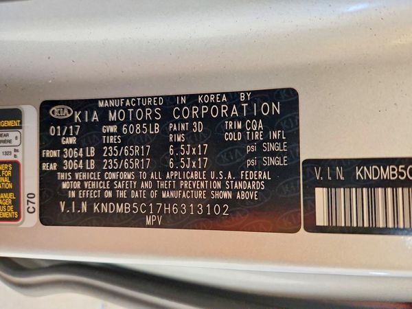 2017 KIA SEDONA LX