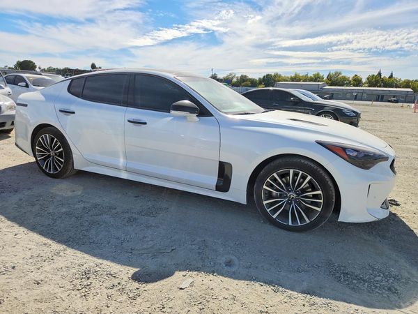 2019 KIA STINGER Base — Passenger 3/4