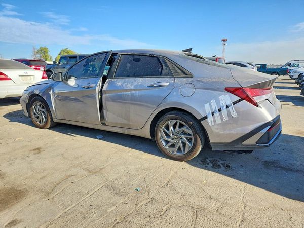 2024 HYUNDAI ELANTRA