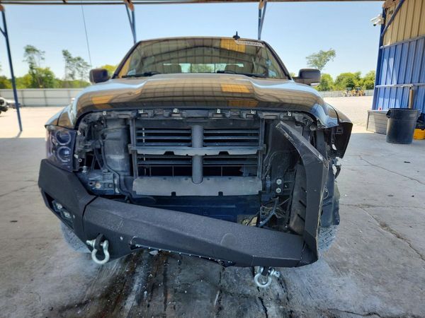 2017 RAM 1500 SLT