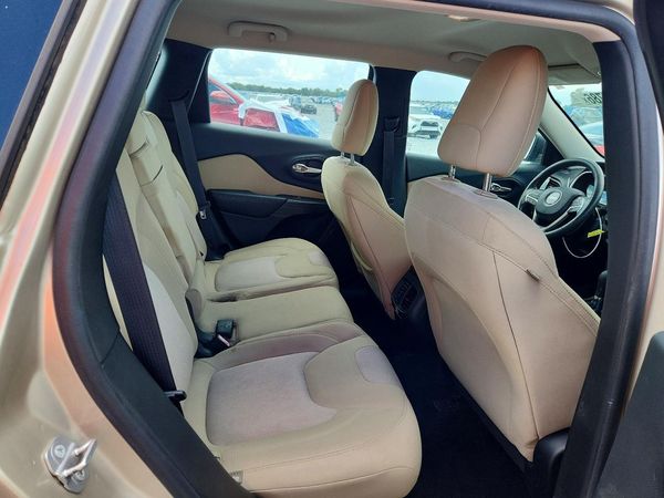 2015 JEEP CHEROKEE Sport