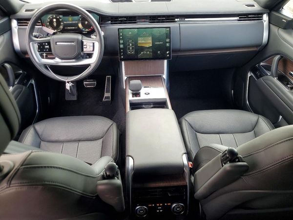 2025 LAND ROVER RANGE ROVER SE
