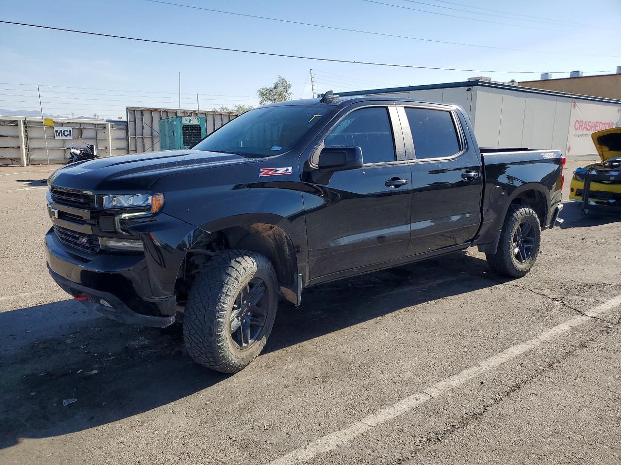 2021 CHEVROLET SILVERADO Trail Boss - LT — Front 3/4