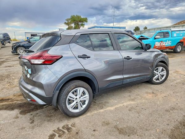 2021 NISSAN KICKS S