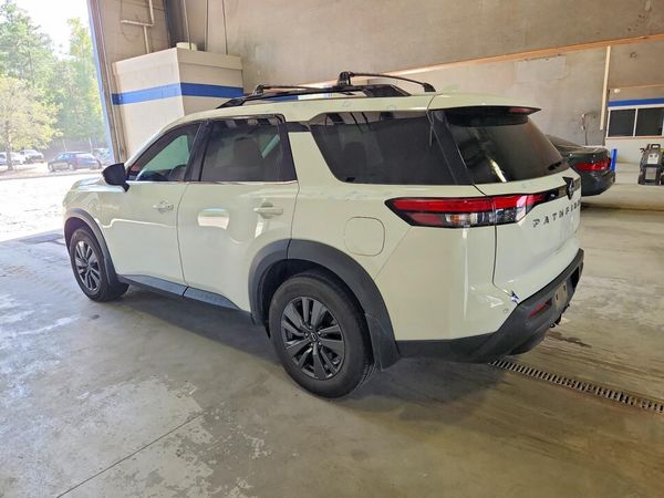 2022 NISSAN PATHFINDER SV