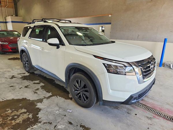 2022 NISSAN PATHFINDER SV