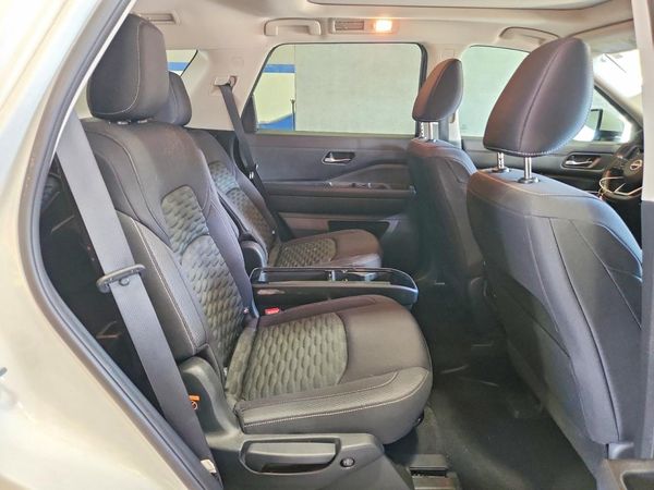2022 NISSAN PATHFINDER SV