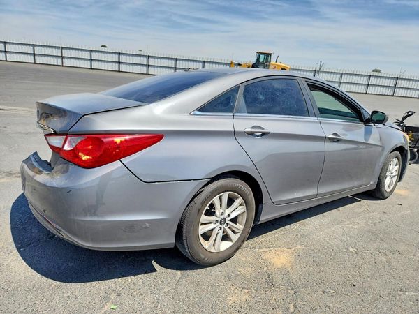 2013 HYUNDAI SONATA GLS/ GLS Popular