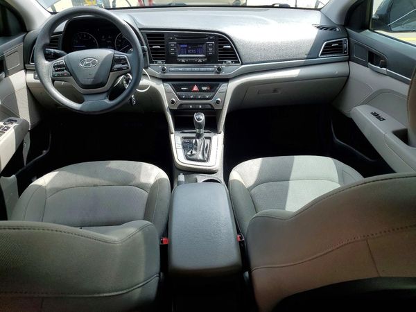 2017 HYUNDAI ELANTRA SE Base