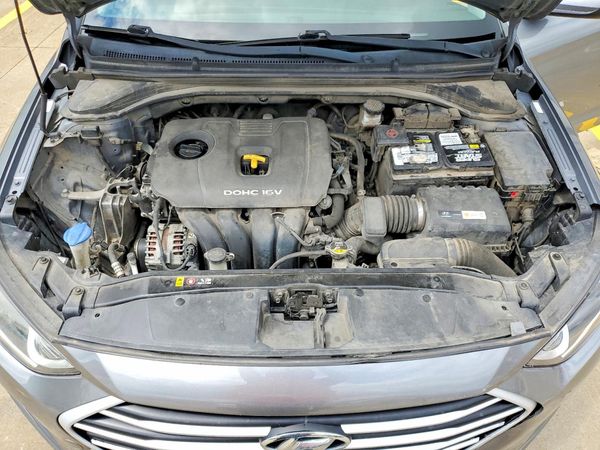 2017 HYUNDAI ELANTRA SE Base