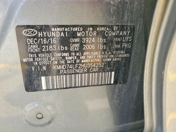 2017 HYUNDAI ELANTRA SE Base