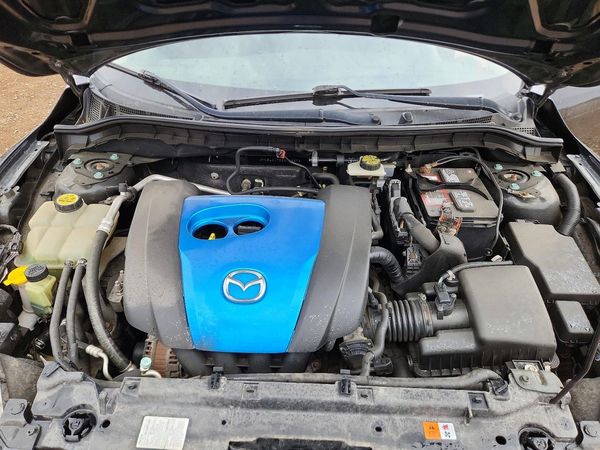 2012 MAZDA 3 Touring/GS — Engine bay