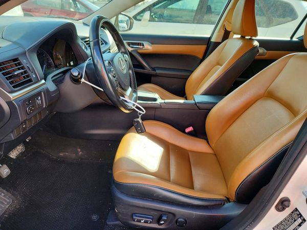 2015 LEXUS CT 200h