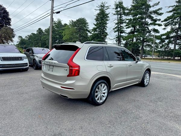 2018 VOLVO XC90 Momentum