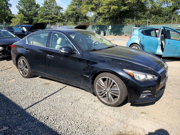 2016 INFINITI Q50