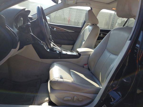 2016 INFINITI Q50