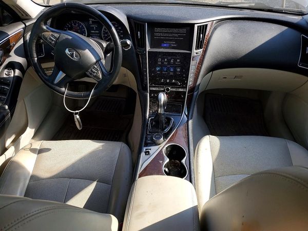 2016 INFINITI Q50