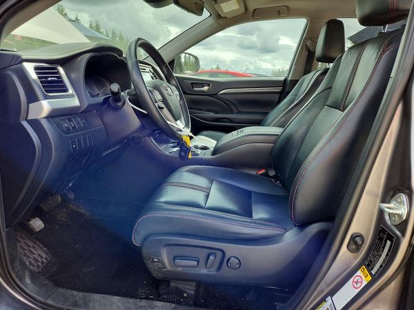 2019 TOYOTA HIGHLANDER SE/XLE