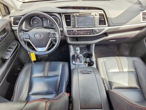 2019 TOYOTA HIGHLANDER SE/XLE