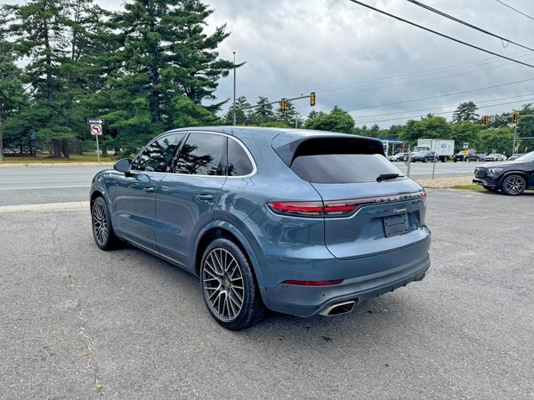 2019 PORSCHE CAYENNE