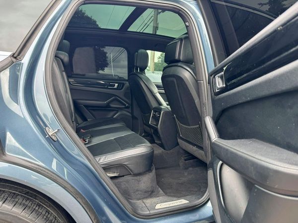 2019 PORSCHE CAYENNE