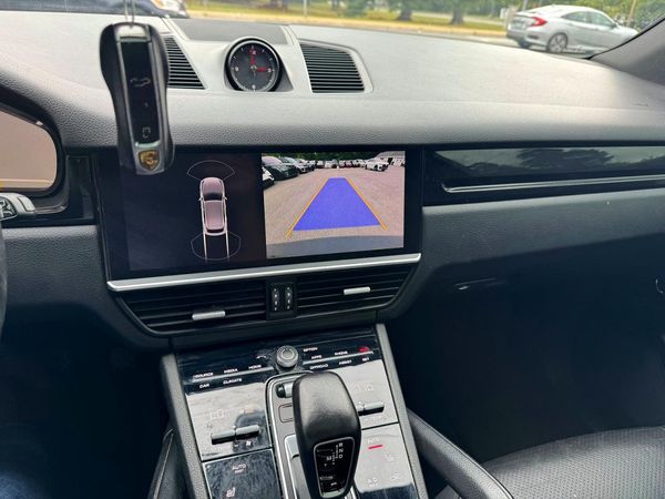 2019 PORSCHE CAYENNE