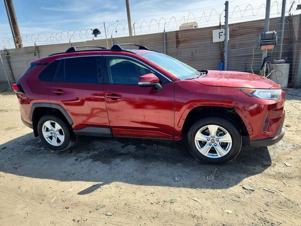 2019 TOYOTA RAV4