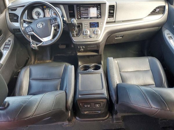 2020 TOYOTA SIENNA