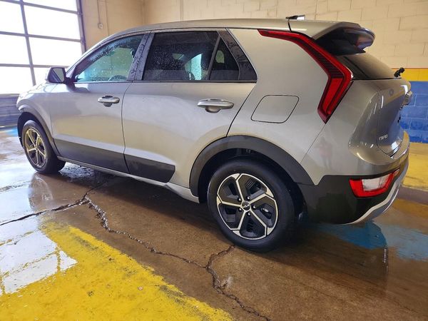 2026 KIA NIRO LX