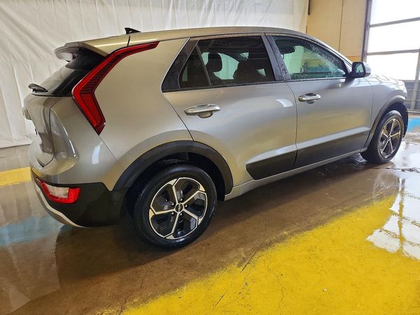 2026 KIA NIRO LX