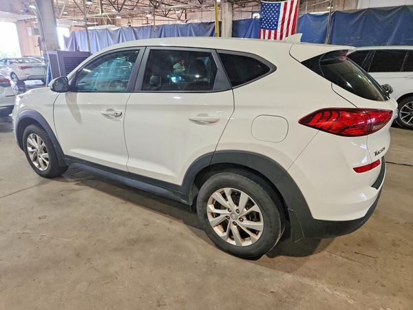 2021 HYUNDAI TUCSON SE