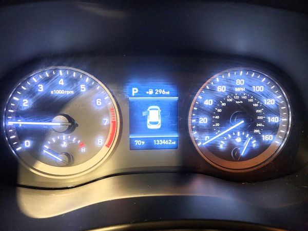 2021 HYUNDAI TUCSON SE