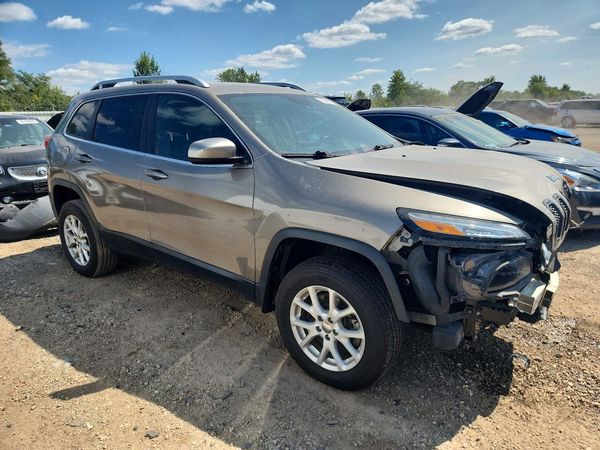 2017 JEEP CHEROKEE LATITUDE 4X4