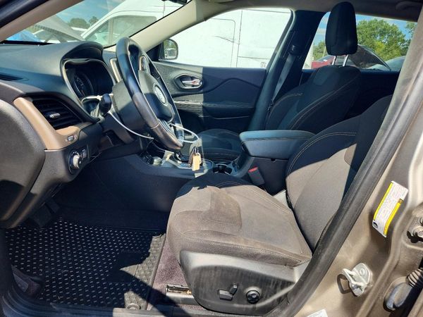 2017 JEEP CHEROKEE LATITUDE 4X4