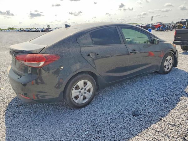 2017 KIA FORTE