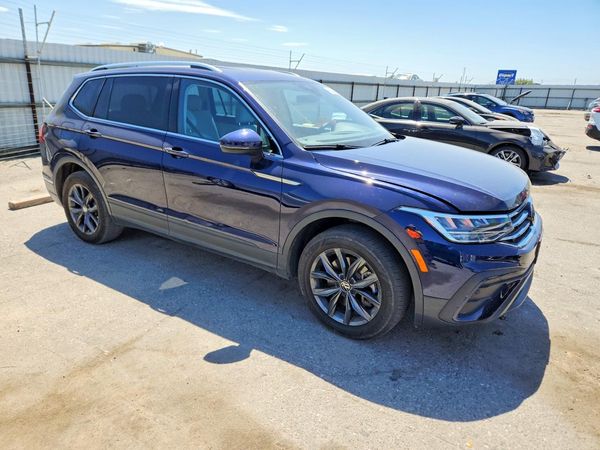 2023 VOLKSWAGEN TIGUAN SE — Passenger 3/4