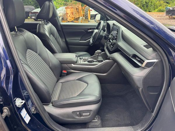 2021 TOYOTA HIGHLANDER XSE Nav & JBL