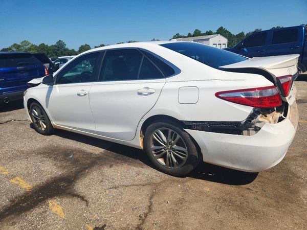 2015 TOYOTA CAMRY
