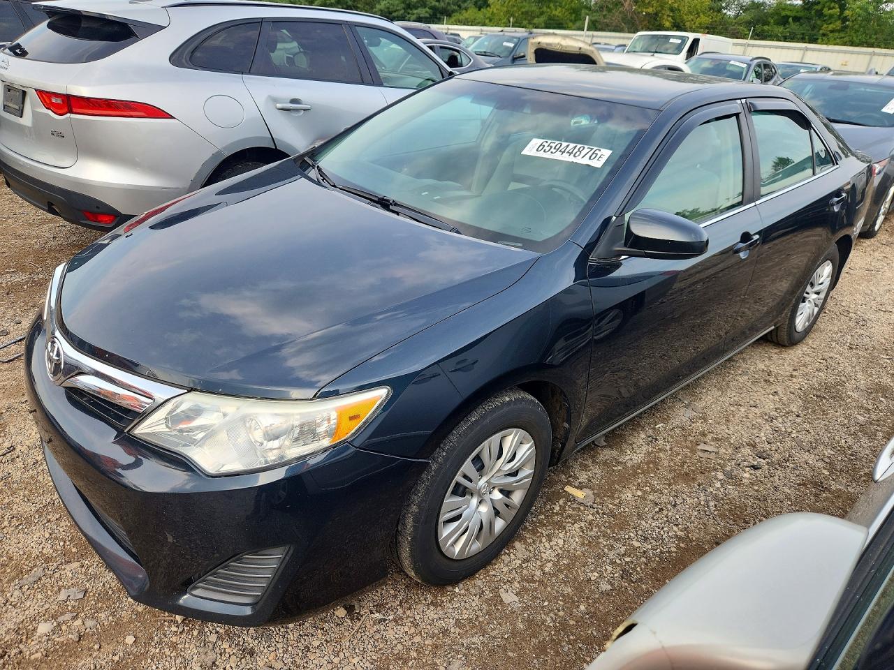 2014 TOYOTA CAMRY