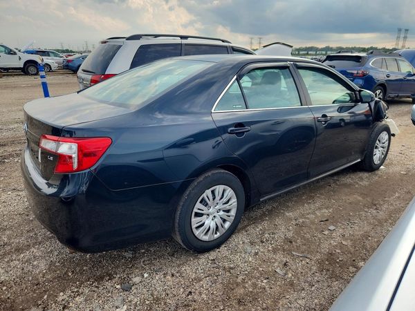 2014 TOYOTA CAMRY