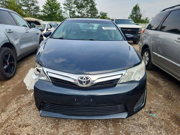 2014 TOYOTA CAMRY