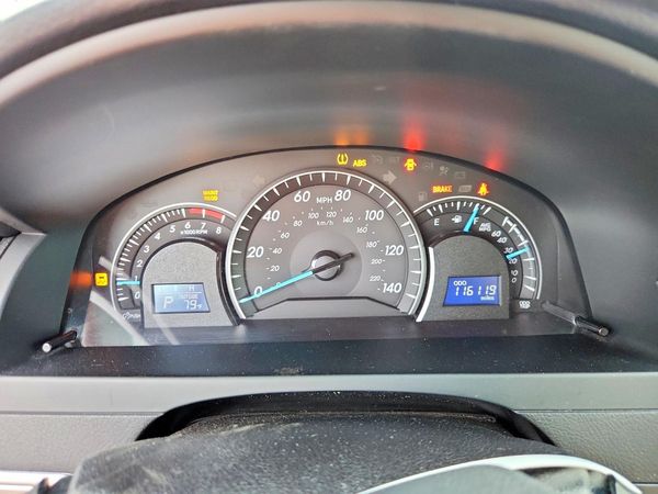 2014 TOYOTA CAMRY
