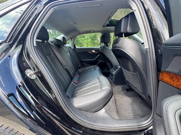 2019 AUDI A4 quattro Premium Plus