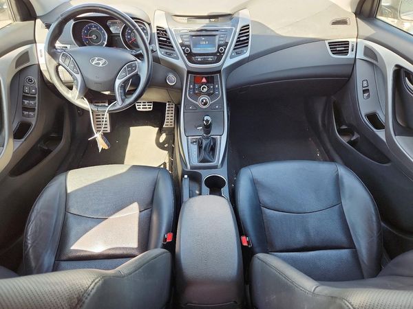 2015 HYUNDAI ELANTRA GLS(Middle)