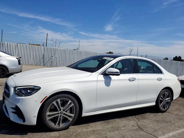 2022 MERCEDES-BENZ E