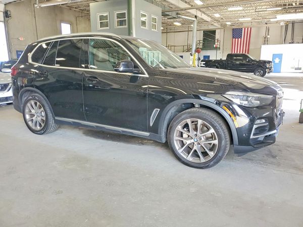2021 BMW X5 xDrive40i — Passenger 3/4